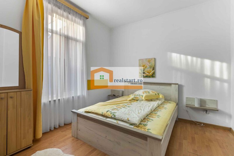 Breaza Investitie Cladire Multifunctionala 700mp - 1590 mp teren, D42ml